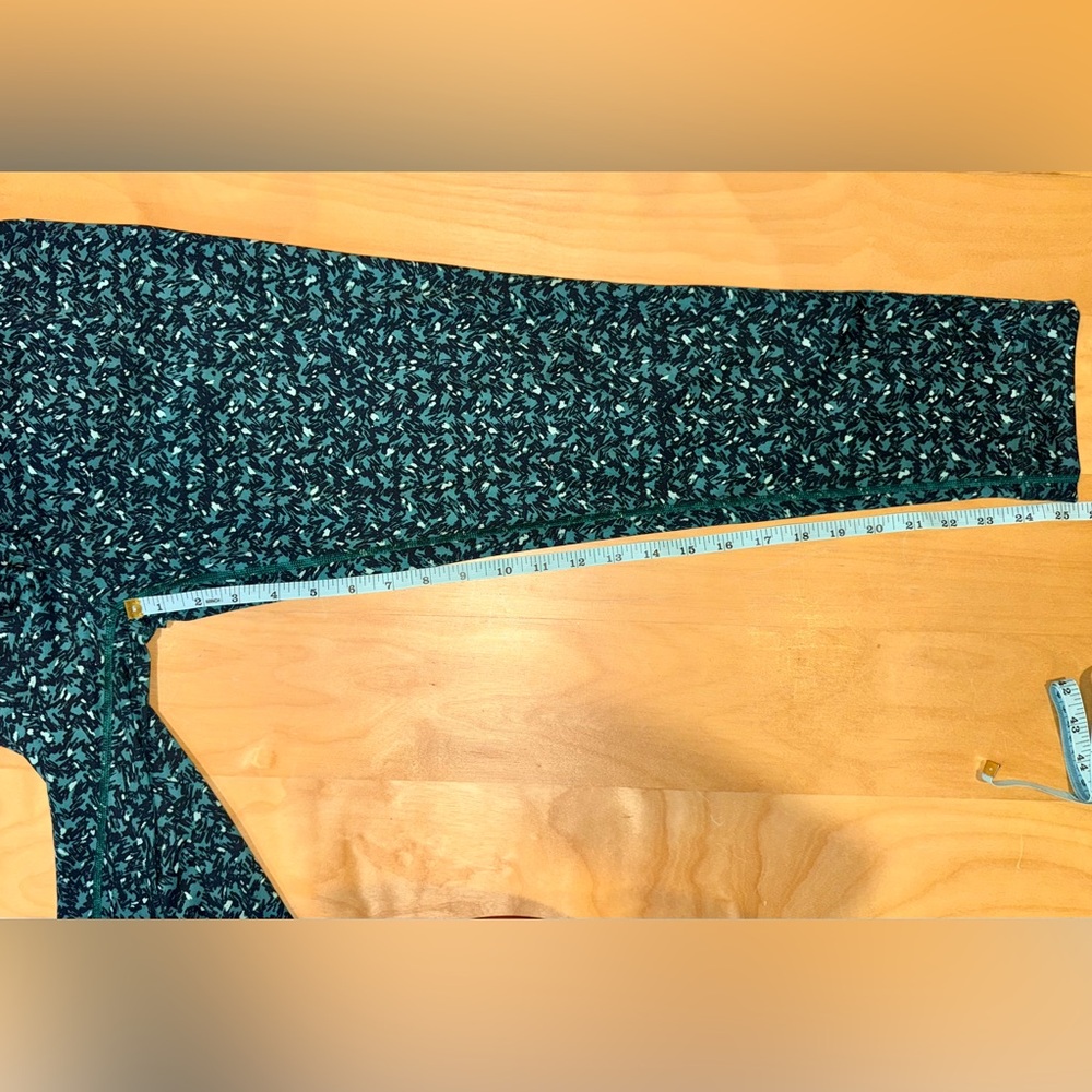 Lululemon Jet Crop (Slim) *Luxtreme Mountain Peaks Black Forage Teal - Picture 7 of 14